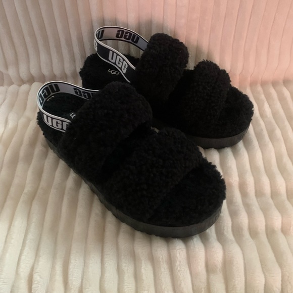Black lamb UGG sandals.  Sz 8 - Picture 6 of 6